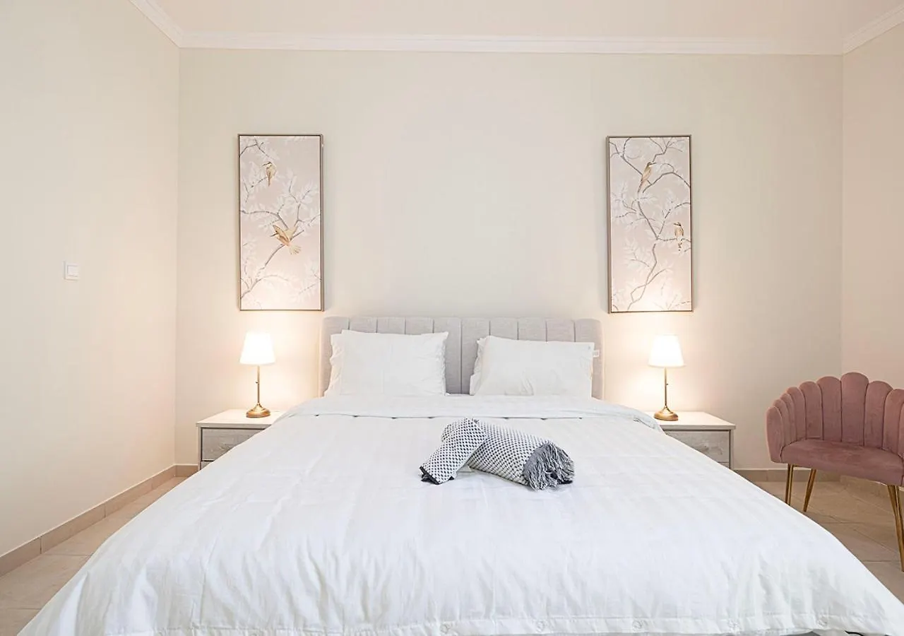 Lux 2Bd In Heart Of Downtown, 2 Mins Walk To Dubai Mall - Burj Al Nujoom 0*,  United Arab Emirates
